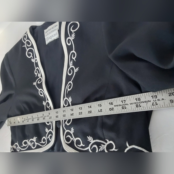 Vintage Morton Myles Black & White Embroidered Women's Bolero Jacket - Picture 5 of 9